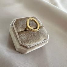 Afbeelding in Gallery-weergave laden, Ring Ovie Small - Goud
