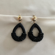 Afbeelding in Gallery-weergave laden, Earring Yvette - Black
