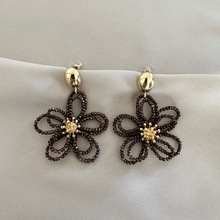 Afbeelding in Gallery-weergave laden, Earring Daisy - Brown
