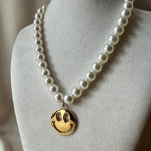 Afbeelding in Gallery-weergave laden, Necklace Smiley - Pearl
