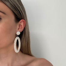 Afbeelding in Gallery-weergave laden, Earring Josine - Off White
