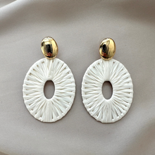 Afbeelding in Gallery-weergave laden, Earring Raffie - Off White
