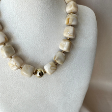 Afbeelding in Gallery-weergave laden, Necklace Alma - Beige
